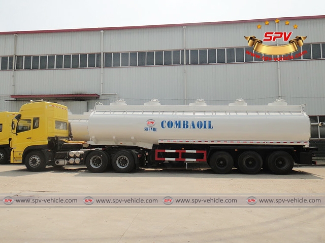 Side view of Fuel Tanker Semi-trailer shipped to Congo